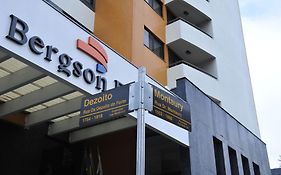 Tri Hotel & Flat Caxias